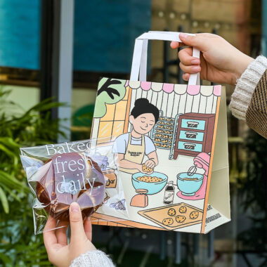 paper bakery bag with logo