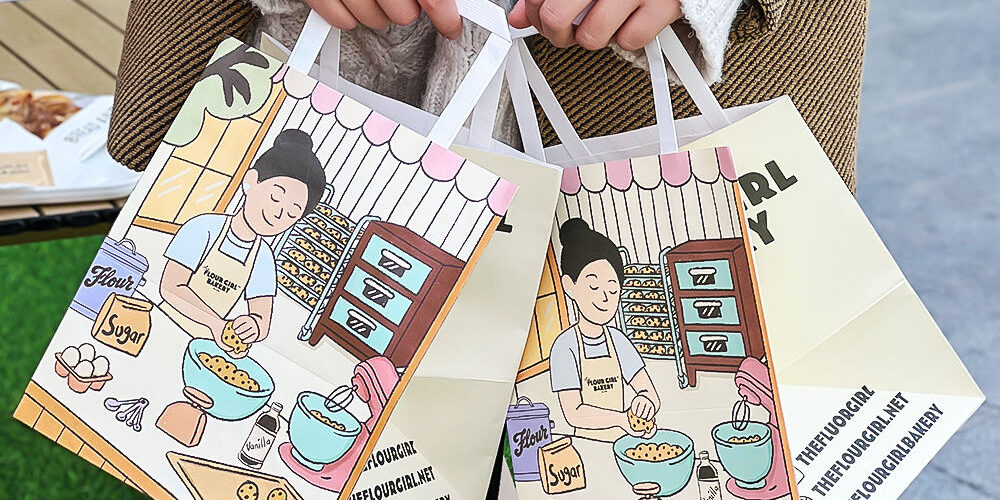 paper bakery bag with logo